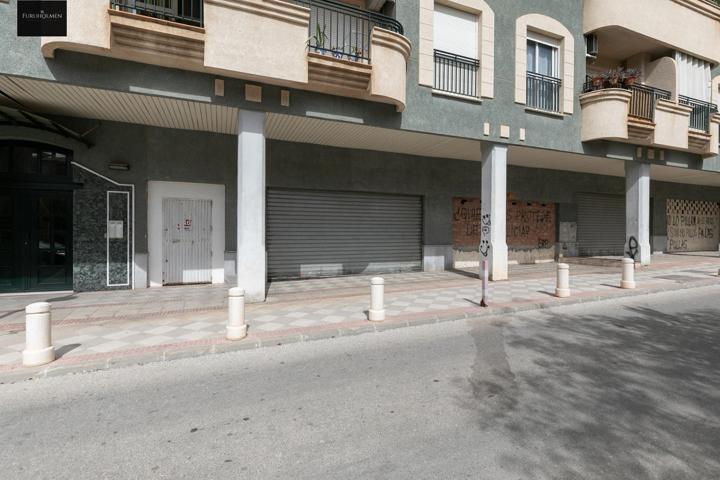 Oportunidad en Atarfe, local de origen de 222m2 photo 0