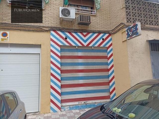 ¡Oportunidad en el Zaidín! Se vende local o Plaza de Garaje photo 0