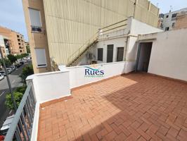 CASA EN BUEN ESTADO CENTRICA, EN CASTELLON DE LA PLANA photo 0