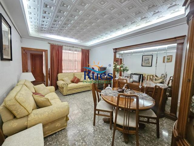 CASA EN BUEN ESTADO CENTRICA, EN CASTELLON DE LA PLANA photo 0