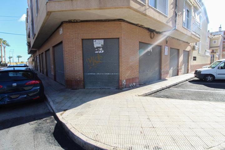Local comercial en venta en Catral (Alicante) photo 0