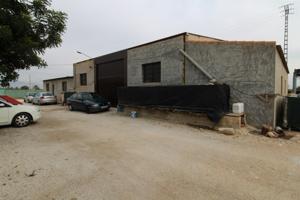 Casa de campo y nave en venta en Catral (Alicante) photo 0