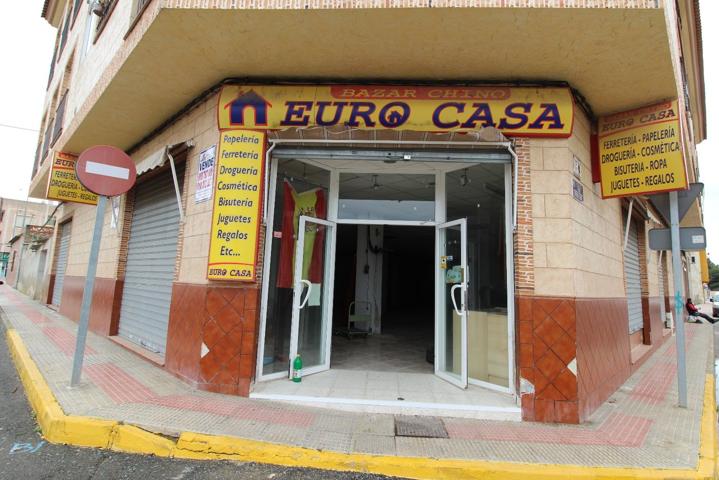 Local comercial en alquiler y venta en Catral (Alicante) photo 0