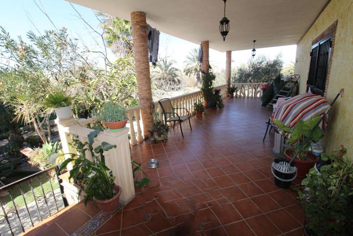 Chalet en venta en Crevillente (Alicante), muy cerca de Catral photo 0