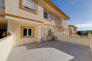 Casa adosada en venta en Playa Flamenca - Orihuela Costa (Alicante) photo 0