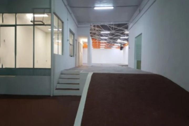 Nave en venta en Crevillente (Alicante) photo 0