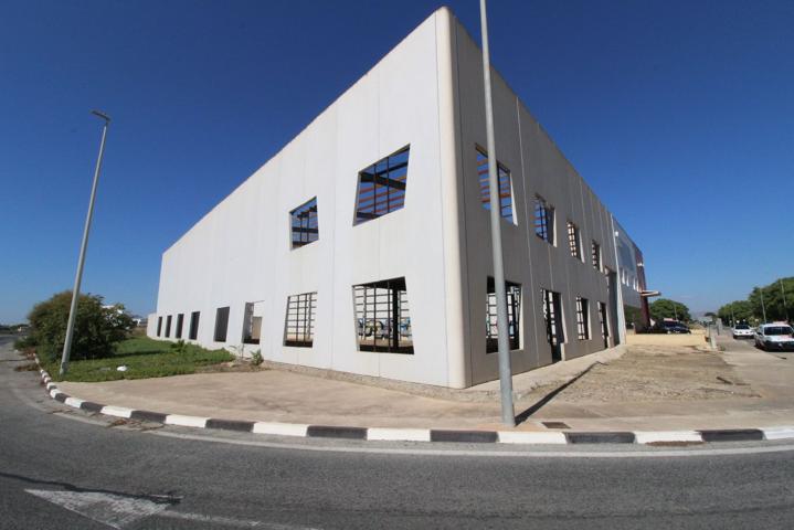 Nave industrial en venta y alquiler en Dolores (Alicante) photo 0