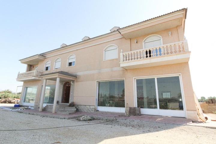 Chalet en venta en Crevillente (Alicante), cerca de Catral photo 0