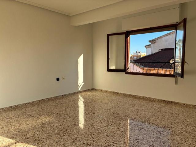 Piso en venta en Catral (Alicante) photo 0