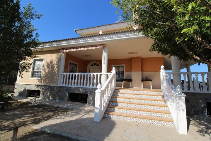 Chalet en alquiler en Crevillente (Alicante) photo 0