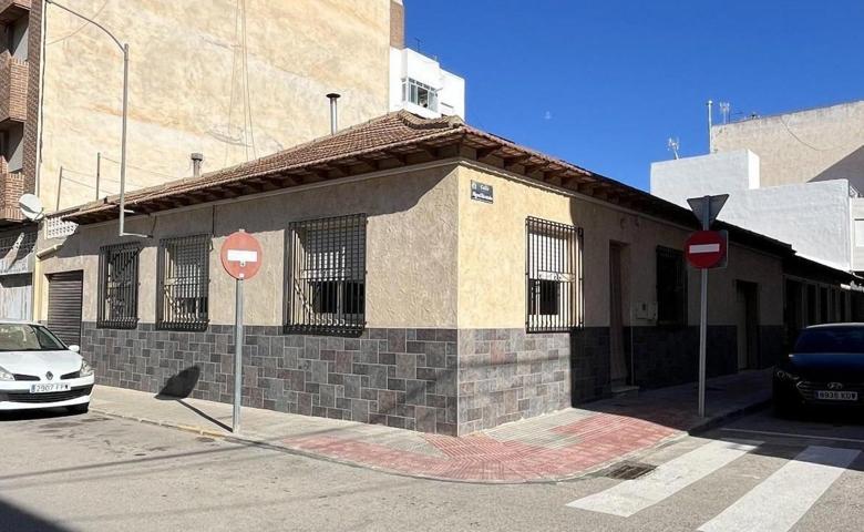 Casa en venta en Catral (Alicante) photo 0