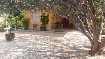 Chalet en venta en Crevillente (Alicante) photo 0