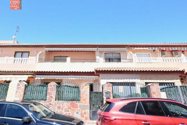 SE VENDE ADOSADO EN LOS NAREJOS DE 4 HABITACIONES Y DOS ASEOS photo 0