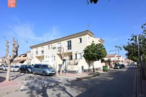 CASA ADOSADO CON 3 DORMITORIOS Y GARAJE PRIVADO EN LOS ALCAZARES photo 0