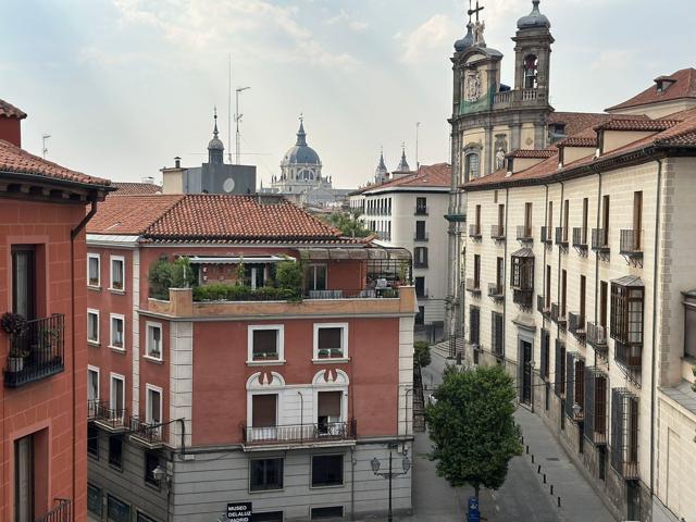 Piso En venta en Plaza De Puerta Cerrada, Centro, Madrid photo 0