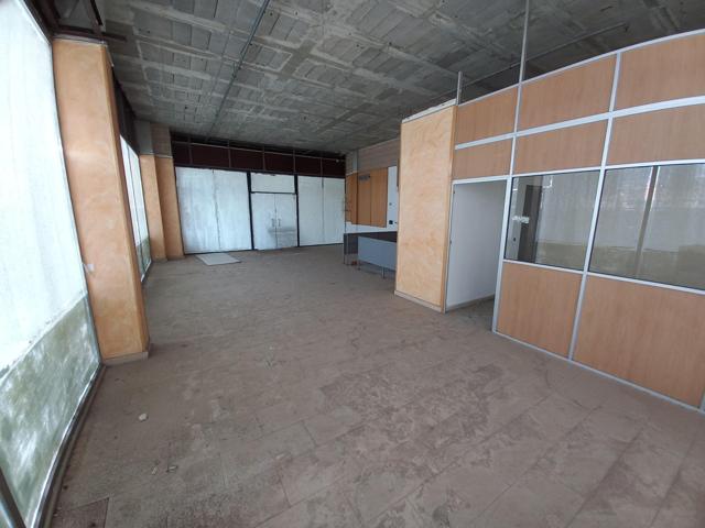 Local comercial en venta, gran aparador esquinero. photo 0