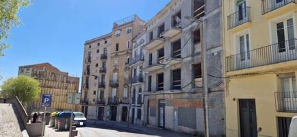 Obra parada para 39 viviendas, 51 plazas de parking, 25 trasteros y 6 locales comerciales photo 0