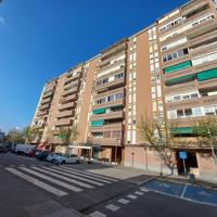 Piso con ascensor a reformar. photo 0