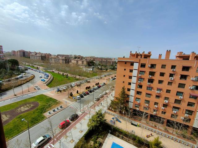 Piso luminoso en urbanización de Tres Cantos photo 0