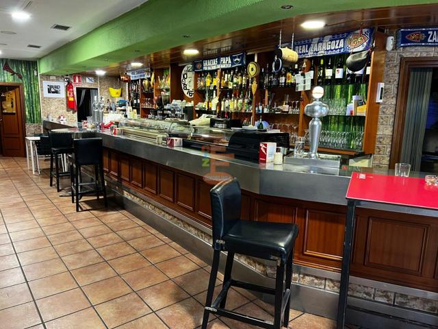 Local en venta en Zaragoza de 90 m2 photo 0