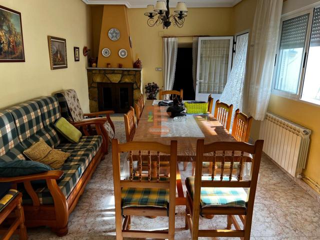 Casa - Chalet en venta en El Burgo de Ebro de 408 m2 photo 0