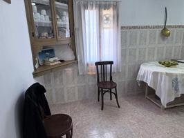 Casa De Pueblo en venta en Rueda de Jalón de 230 m2 photo 0