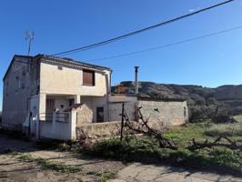 Casa De Pueblo en venta en Rueda de Jalón de 230 m2 photo 0