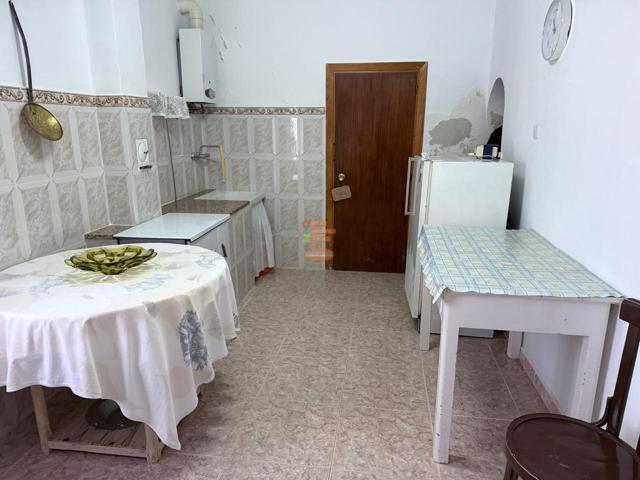 Casa De Pueblo en venta en Rueda de Jalón de 230 m2 photo 0