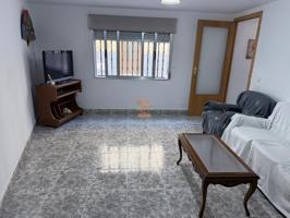 Casa - Chalet en venta en Bureta de 160 m2 photo 0