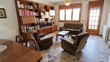 Casa - Chalet en venta en Figueruelas de 264 m2 photo 0
