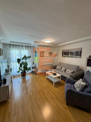 Dúplex en venta en San Mateo de Gállego de 71 m2 photo 0