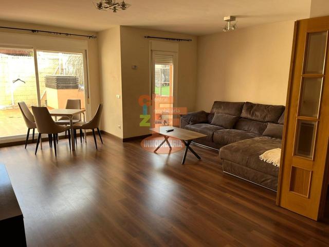 Casa - Chalet en venta en Mallén de 222 m2 photo 0