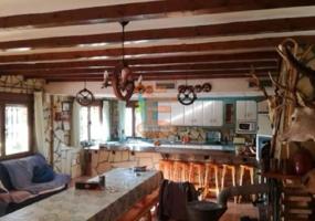 Casa Rústica en venta en Illueca de 300 m2 photo 0