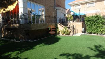 Casa - Chalet en venta en Cuarte de Huerva de 277 m2 photo 0