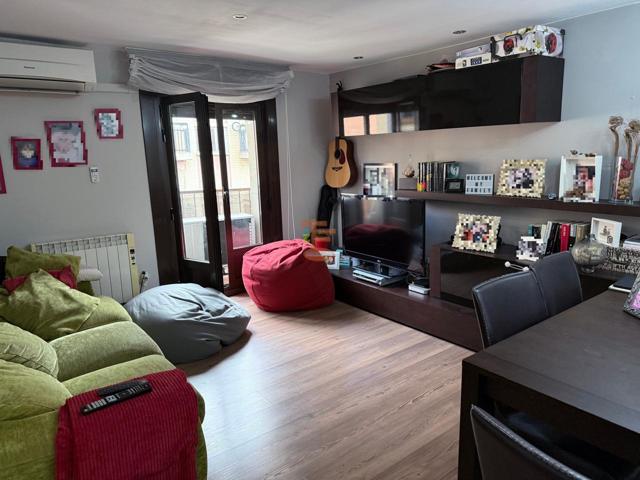 Piso en venta en Zaragoza de 69 m2 photo 0
