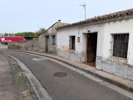 Casa - Chalet en venta en Alagón de 408 m2 photo 0