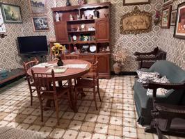 Casa - Chalet en venta en Farasdués de 276 m2 photo 0