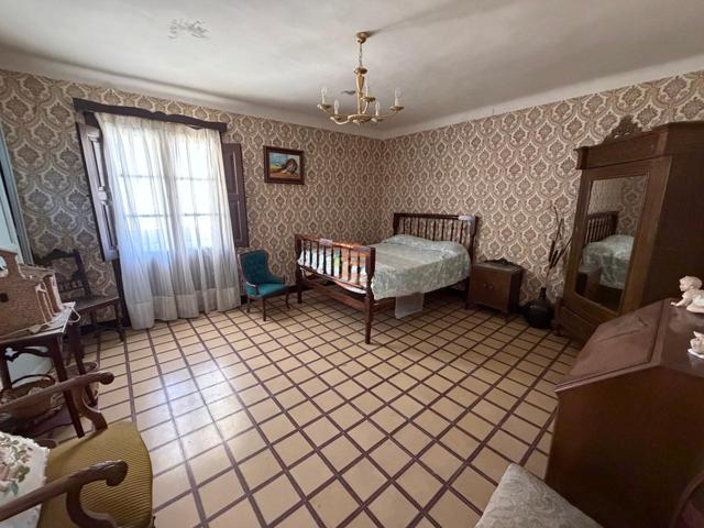 Casa - Chalet en venta en Farasdués de 276 m2 photo 0