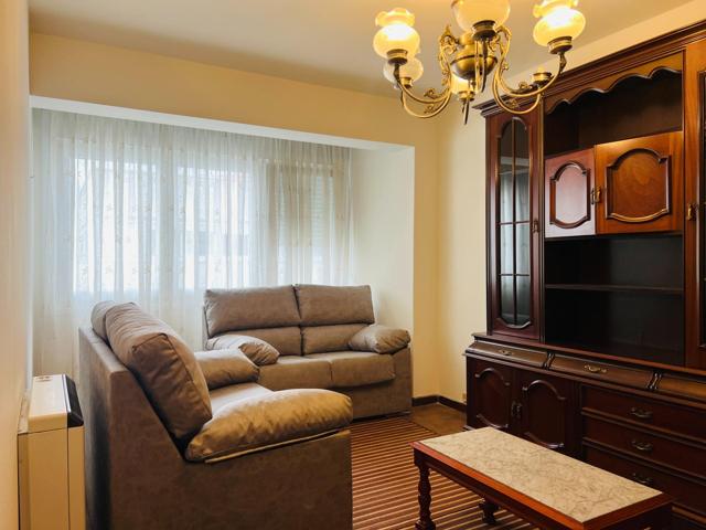 Piso de alquiler en O Burgo photo 0