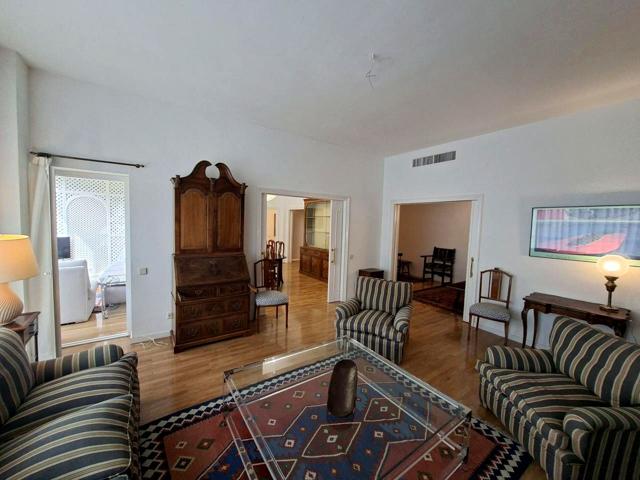 Piso en alquiler en Madrid de 240 m2 photo 0