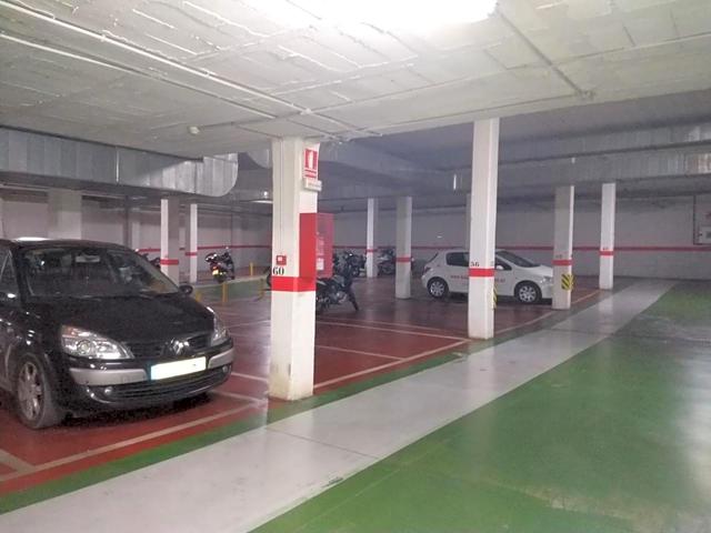 Plaza De Parking en alquiler en Málaga de 13 m2 photo 0