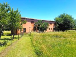 Casa Rústica en venta en Candeleda de 540 m2 photo 0