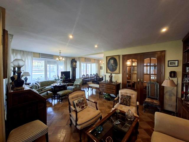 Piso en venta en Madrid de 230 m2 photo 0