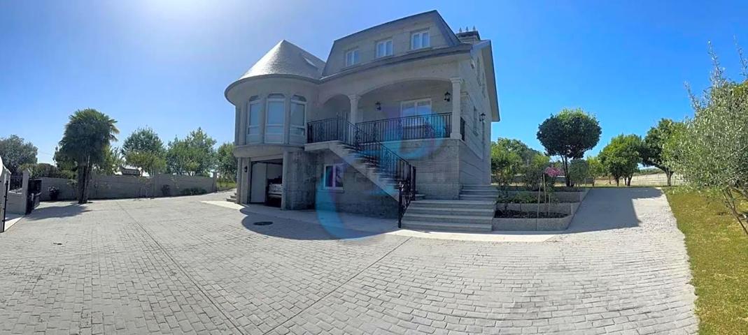 Casa - Chalet en venta en Trasdoval de 360 m2 photo 0