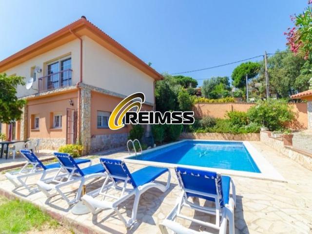 Casa En venta en Lloret De Mar photo 0