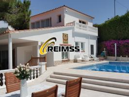 Casa En venta en Lloret De Mar photo 0