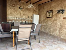 Precioso Chalet con 3 dormitorios en alquiler photo 0