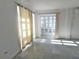 PRECIOSO PISO UBICADO EN PLENO CENTRO DE LA CIUDAD photo 0