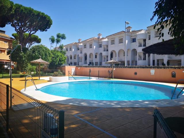 Apartamento en venta en Costa Sancti Petri. Planta baja – A escasos metros del mar photo 0