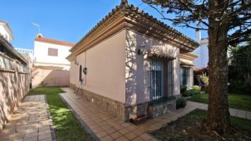 🏡 Chalet independiente en zona La Soledad – Parcela de 291 m², listo para entrar a vivir photo 0